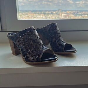 L’artiste sandals, 37